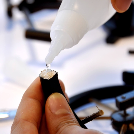 705 KLEJ CYJANOAKRYLOWY Z AKTYWATOREM 65 g + 200 ml